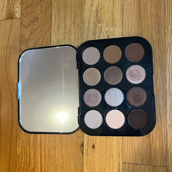 MAC cosmetics Connect In Colour Eye Shadow Palette: Unfiltered Nudes - Picture 1 of 4